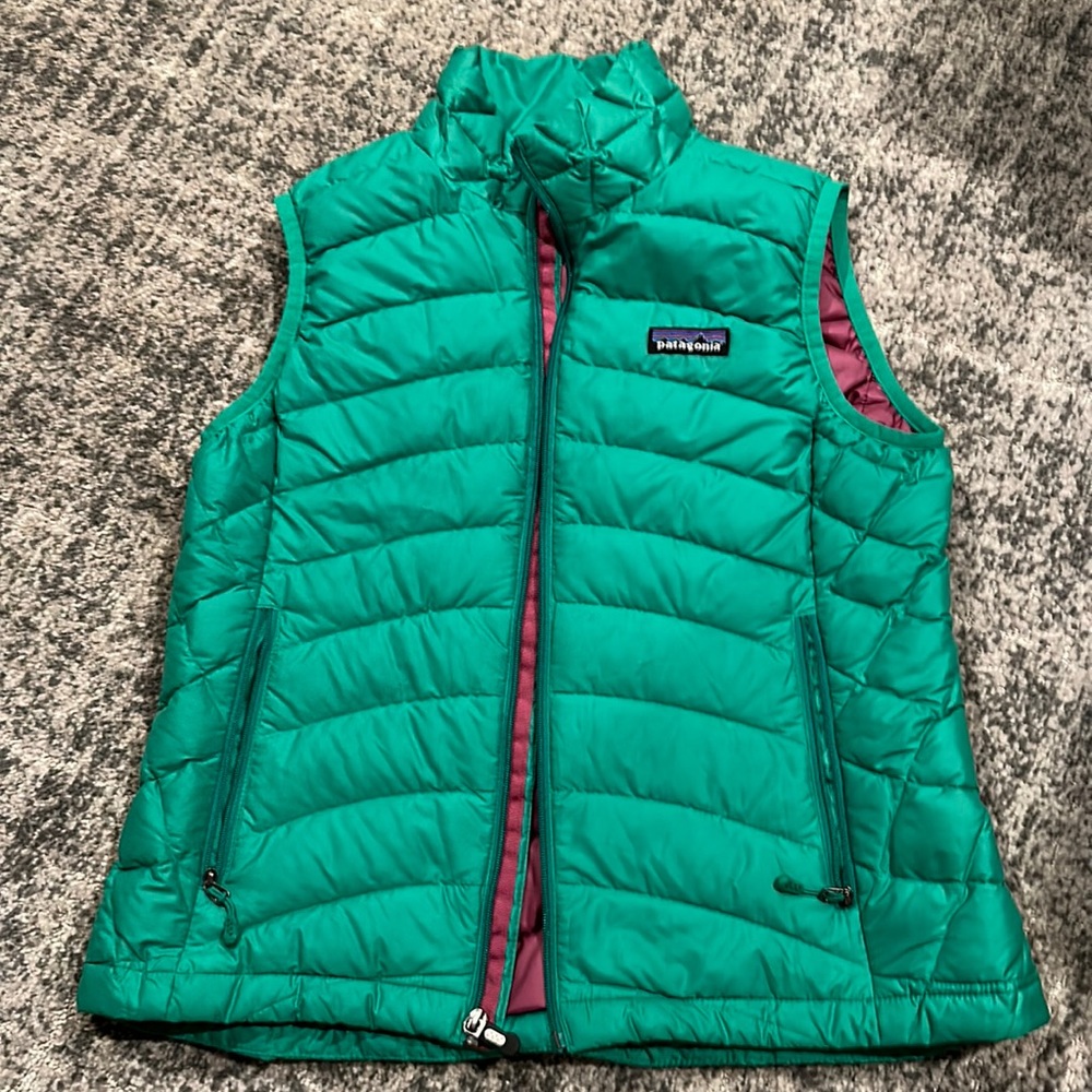 Green Patagonia vest